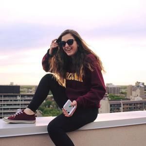 Meet your Posher, Emily